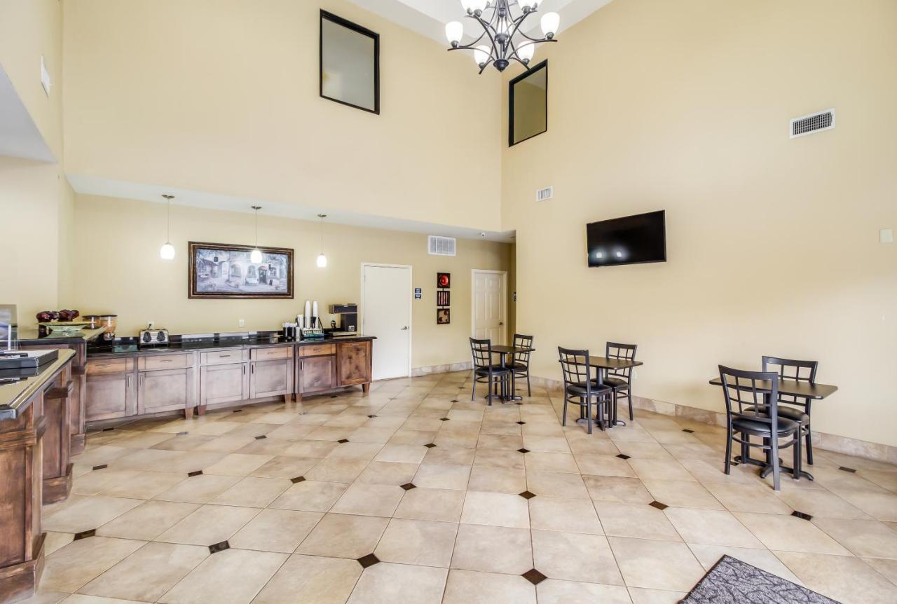 Americas Best Value Inn & Suites Томбол Екстер'єр фото