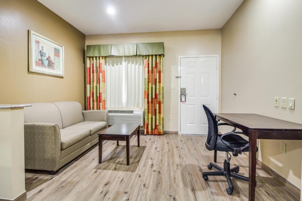 Americas Best Value Inn & Suites Томбол Екстер'єр фото
