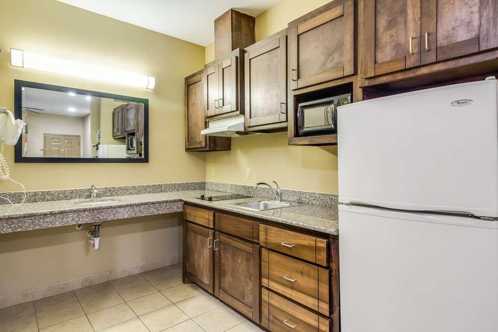 Americas Best Value Inn & Suites Томбол Номер фото